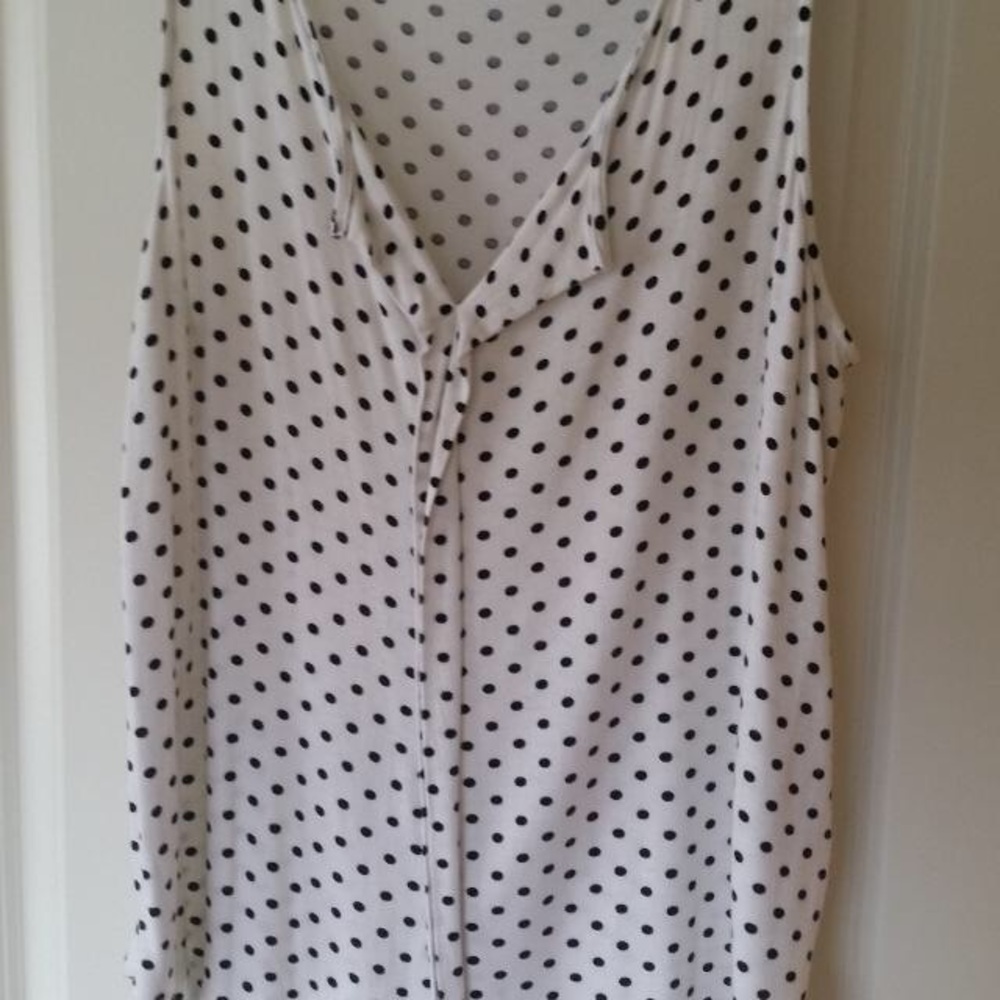 Pleione sleeveless knit polka dot top medium - Picture 4 of 7